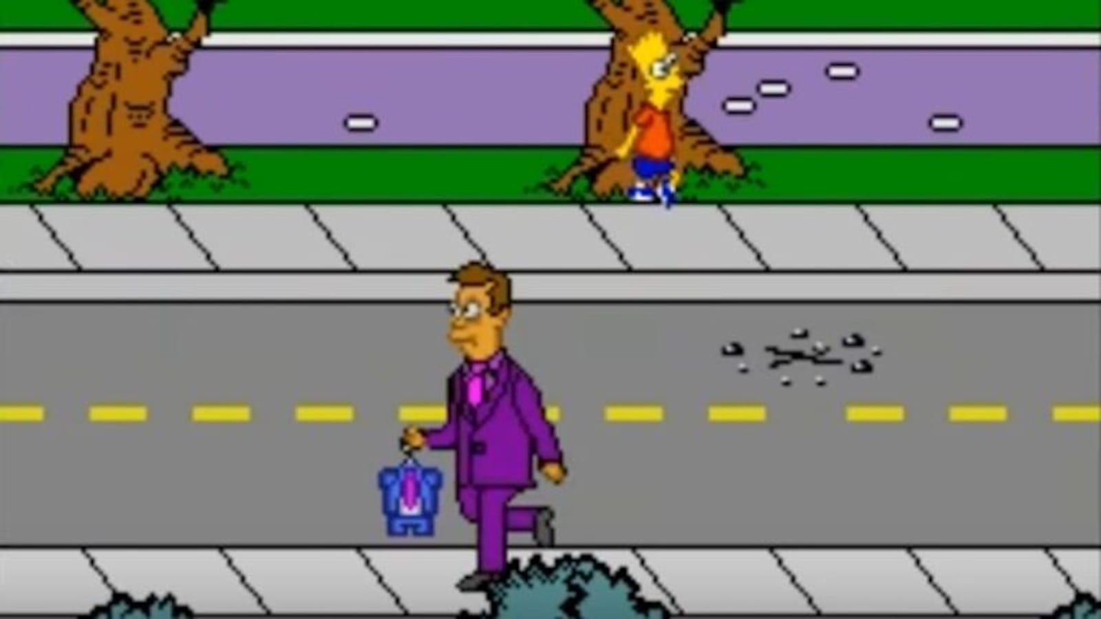 Cena em pixel‑art com o Diretor Skinner caminhando em uma rua com linha amarela central. Ele segura um pequeno terno azul. No fundo, Bart Simpson está parcialmente escondido atrás de uma árvore.