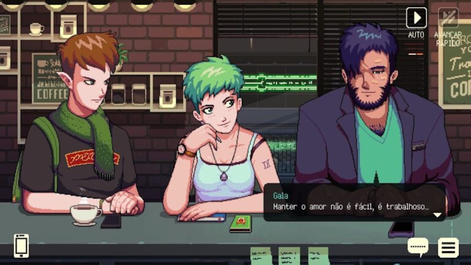 Cena pixelada com três personagens sentados no balcão de café; ao fundo há prateleiras com xícaras e placa ‘Coffee’. Caixa de diálogo mostra fala de Gala: ‘Manter o amor não é fácil, é trabalhoso…’