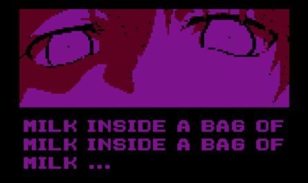 Arte pixelada em tons de roxo mostrando rosto com olhos arregalados. Abaixo, texto repetitivo em fonte pixelada: ‘MILK INSIDE A BAG OF MILK INSIDE A BAG OF MILK …’.