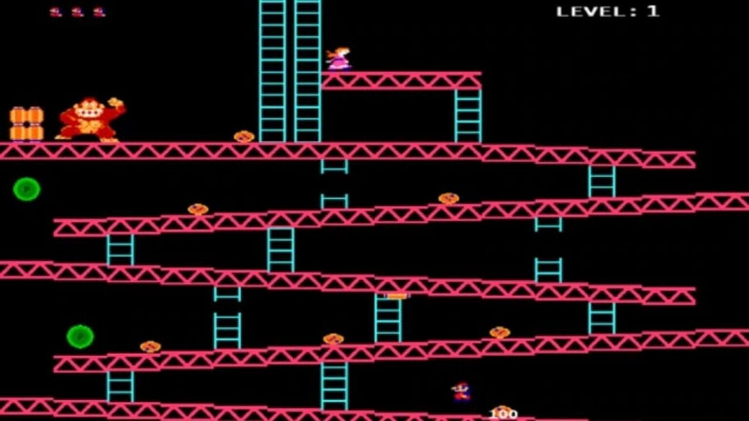 Tela de Donkey Kong com plataformas rosas, escadas azuis, Mario na base, Donkey Kong no topo e barris rolando como obstáculos.