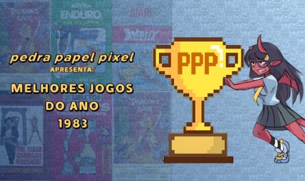 Ilustração com troféu dourado pixelado marcado ‘PPP 1983’, personagem vermelho com chifres empurrando o troféu e fundo com capas de jogos clássicos desfocadas.