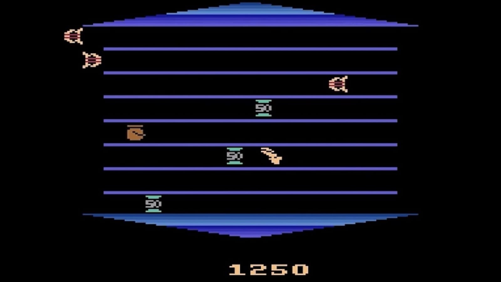 Tela de jogo Atari com faixas horizontais azuis, peixes pixelados, objetos diversos e pontuação ‘1250’ na parte inferior.